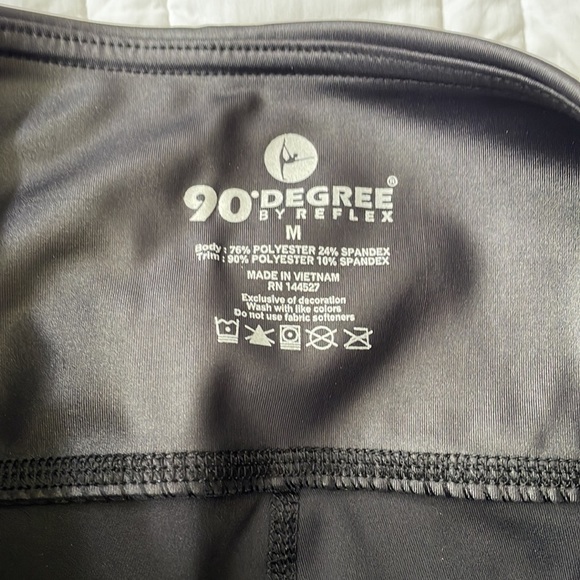 Black leather like leggings. Almost new. - Picture 4 of 5